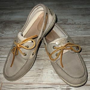 Women’s Sperry Topsider size 8.5.